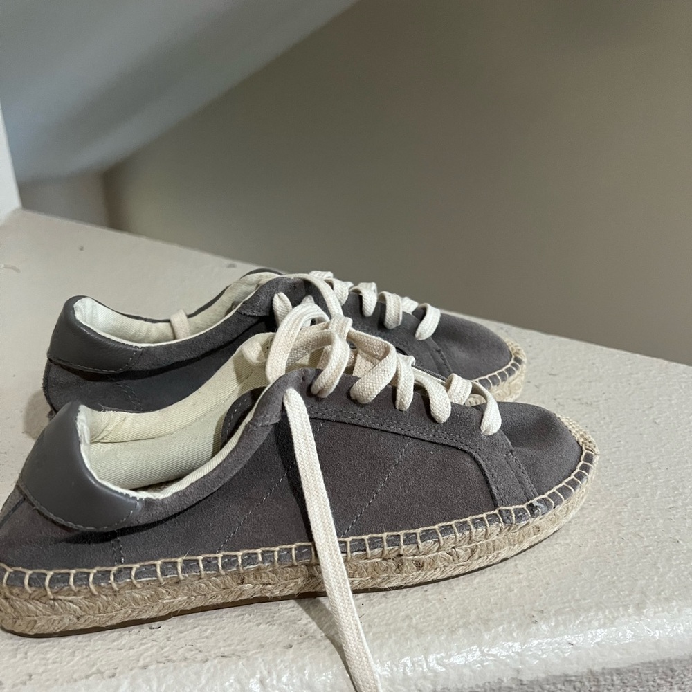 NWNT Soludos Suede Espadrille Sneaker gray lace up size 8